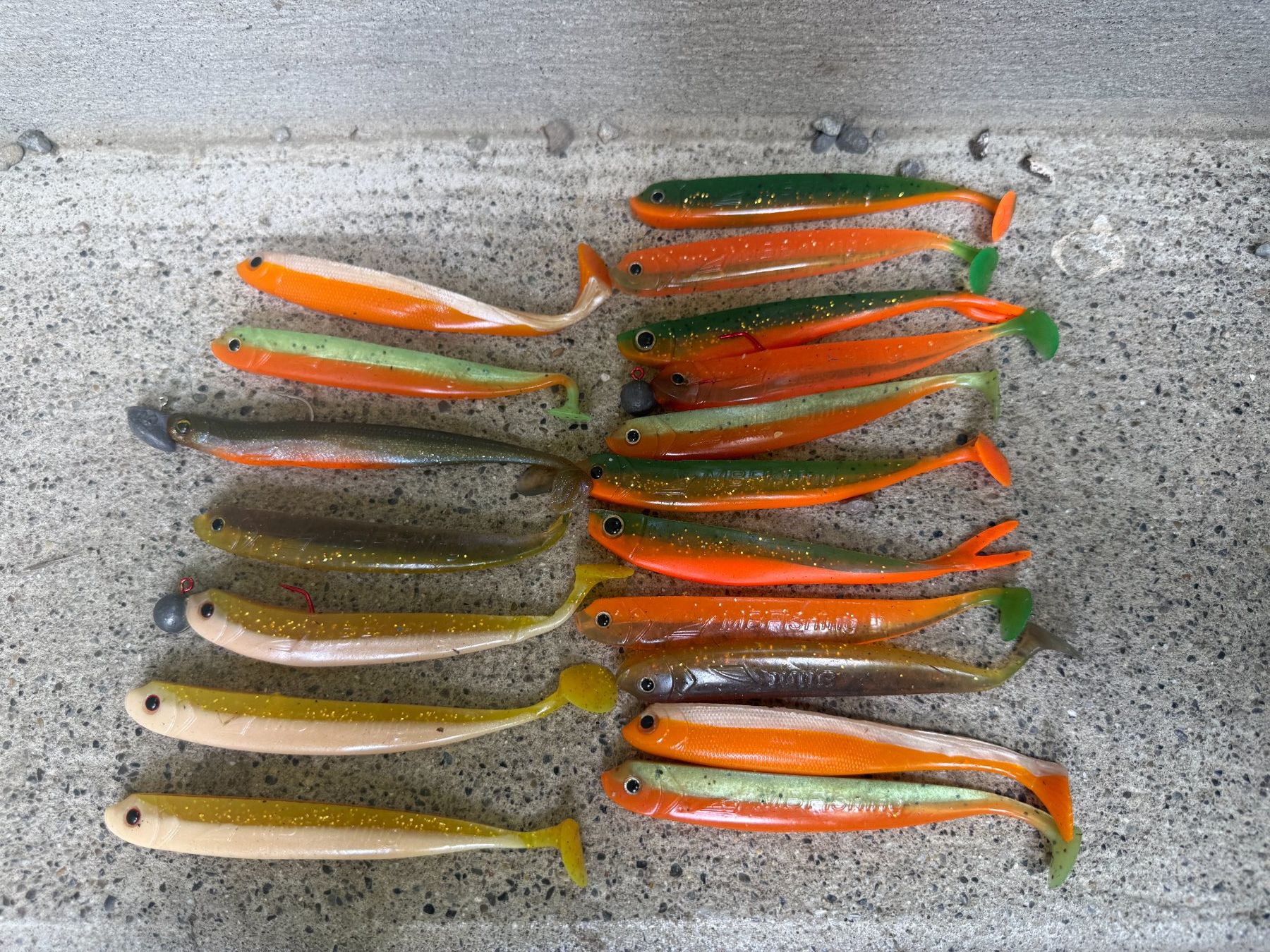 Köder: Gummifisch Köderpaket – Softbaits & Jigköpfe – Gebraucht aus Murten von Baldo17