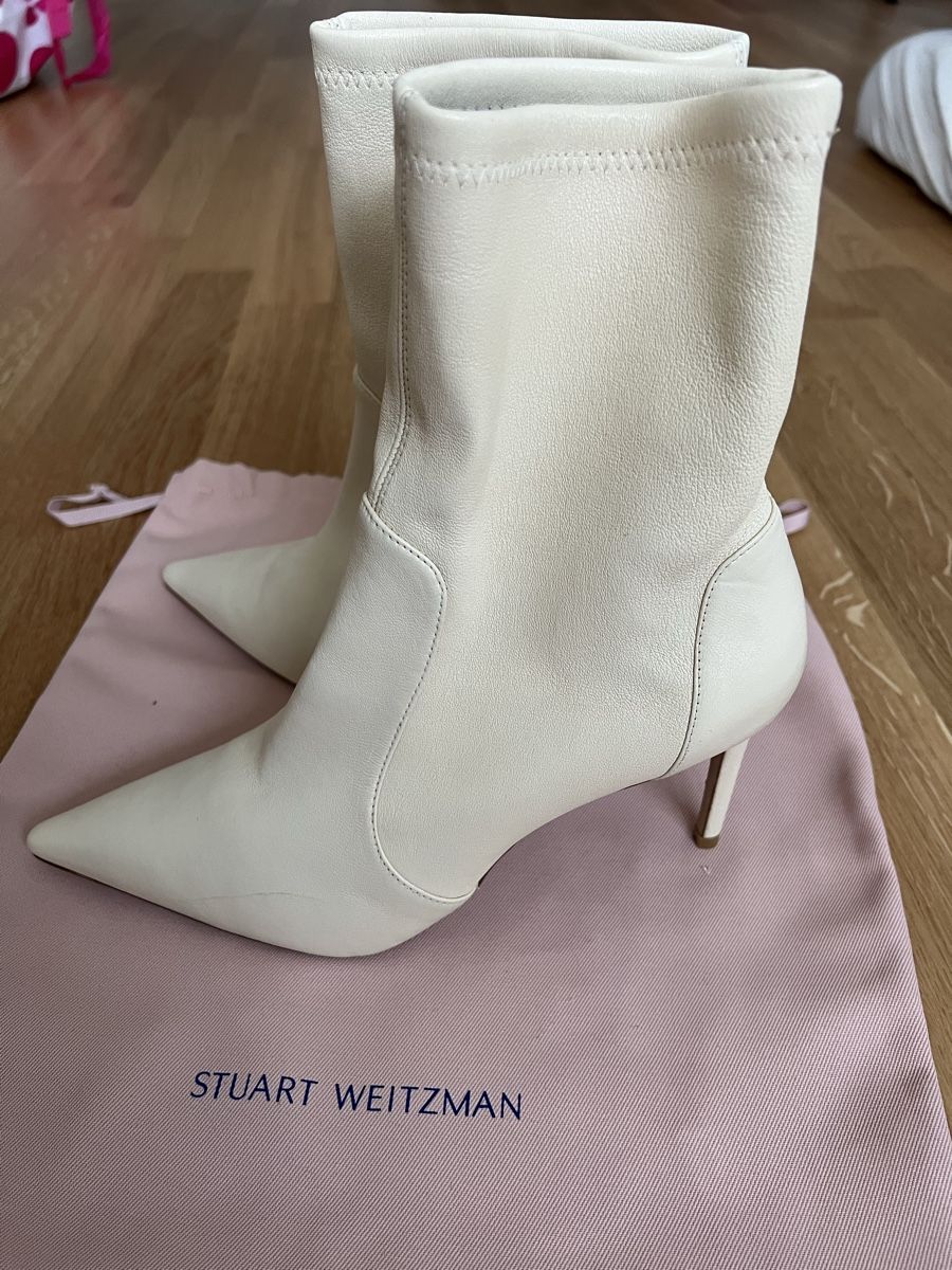 Hufschuhe: Stuart Weitzman Boots Cream Leather size 39.5 Used – Neu und originalverpackt aus Les Acacias von yul_bhw8 1