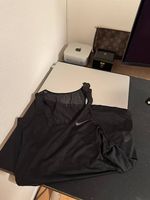 Nike ActiveWear Fitness T-Shirt M Size
