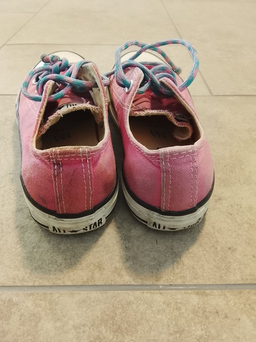Converse Scarpe per ragazzi: Turnschuhe Converse Kinder Gr. 31 – Usato da St. Gallen venduto da Okonomyiaki 2