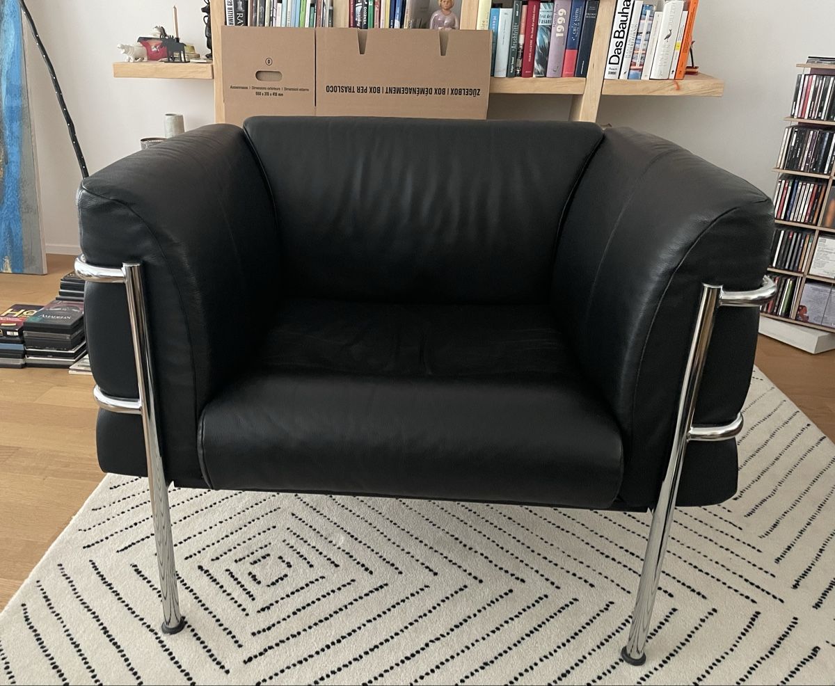 Sessel: Sessel LC3 Replica Leder Schwarz Gestell Chrom – Gebraucht aus Luzern von livbu