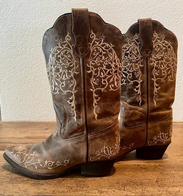 Damenschuhe: *** Damen Cowboyboots von Laredo *** – Gebraucht aus Wil SG von Grizabella70 1