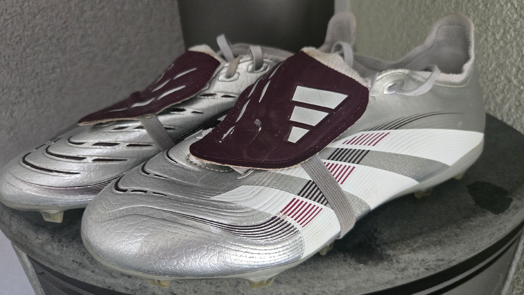 Adidas Scarpe da uomo: Crampons Adidas Predator Jude Bellingham 41.5 – Usato da Valeyres-sous-Rances venduto da Untitled