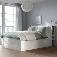 Bett mit Mattrasse, Kopfteil und Schublade 180x 160 fast neu