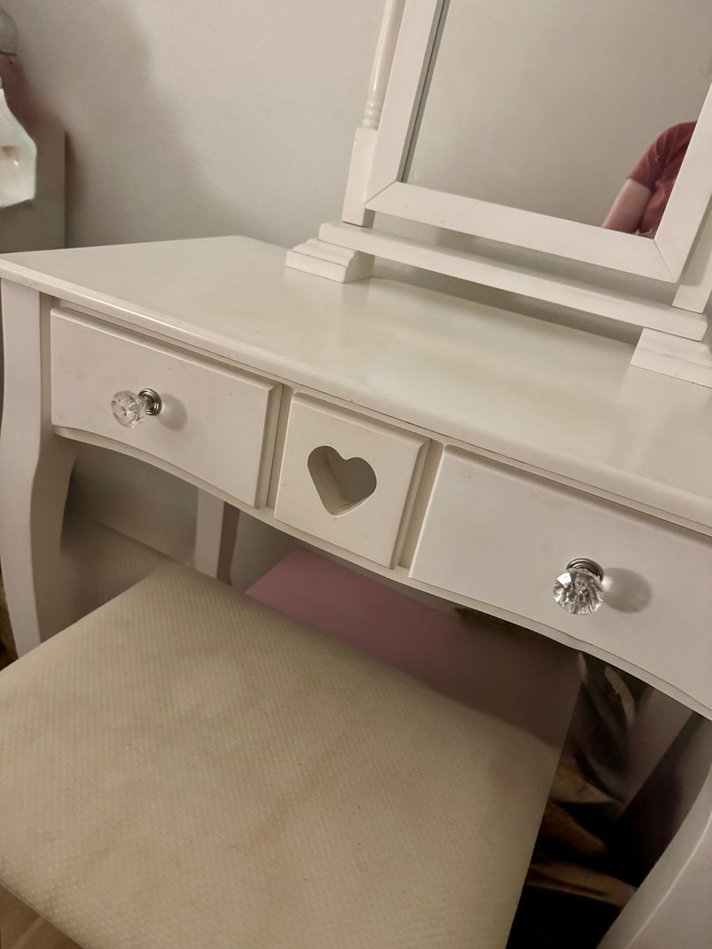 Tavoli da trucco: Dressing Table with Mirror & Chair – Usato da Jona venduto da amy_pjw 4
