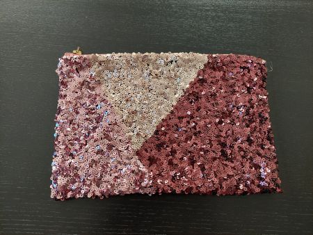 Reissverschlusstasche mit Wendepailletten