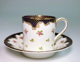 MOKKATASSE & UNTERTASSE*RAR*STAFFORDSHIRE*SCHWERE GOLD/KOBAL