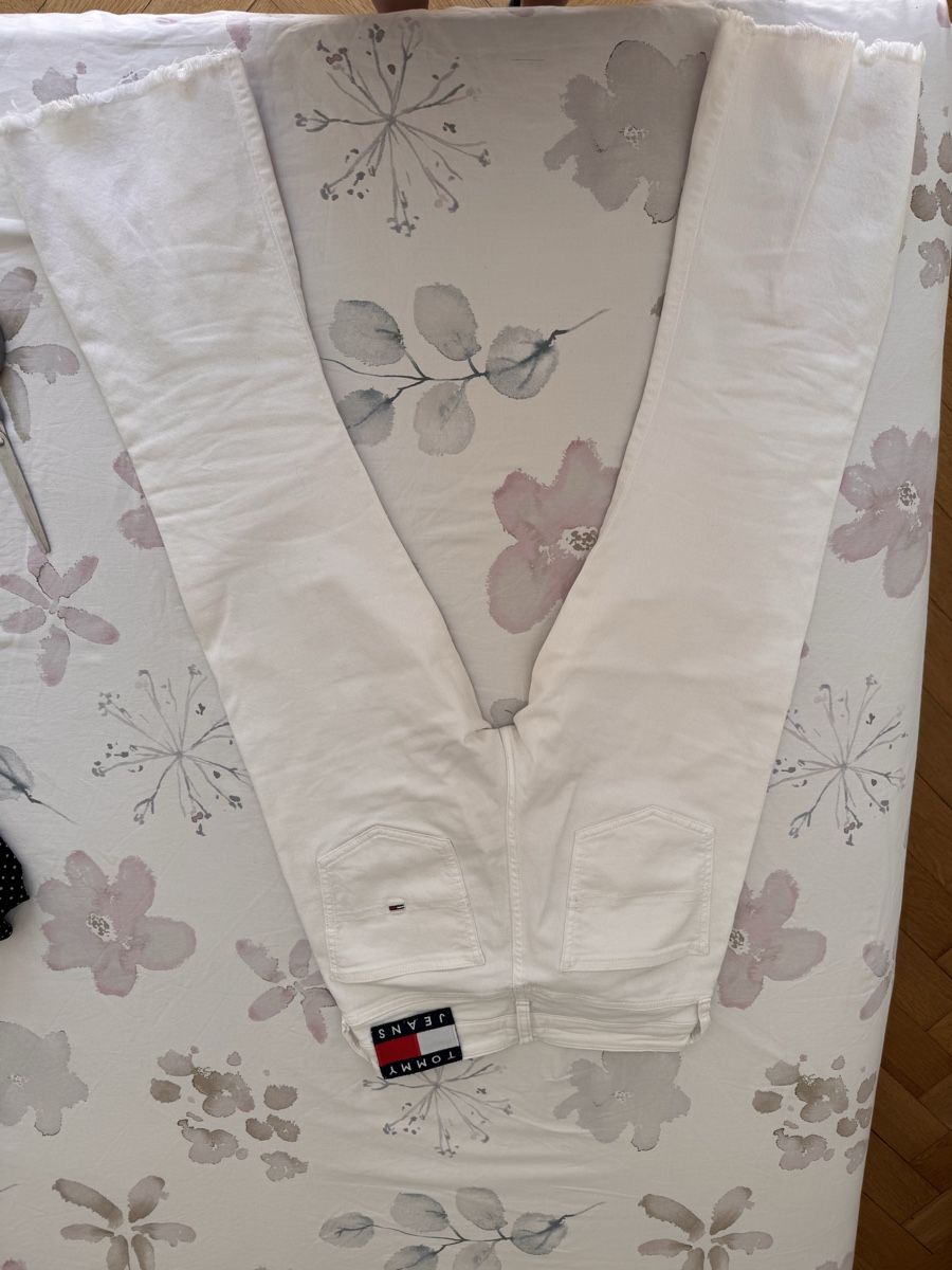 Tommy Hilfiger Jeans: Jeans bianco Tommy Hilfiger – Gebraucht aus Genève von fed_5n52 2