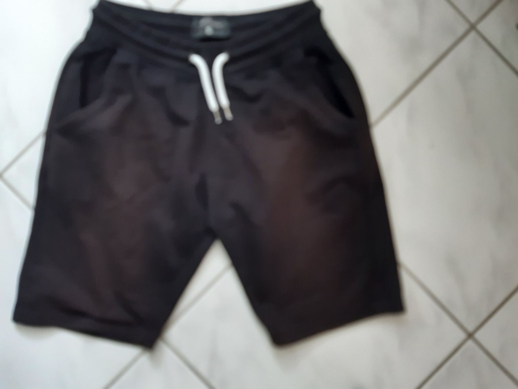 Pantaloni: Kurze Hose Grösse S – Usato da Mülligen venduto da gipseli