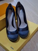 Escarpins Fendi cuir noir bout côtelé taille 40