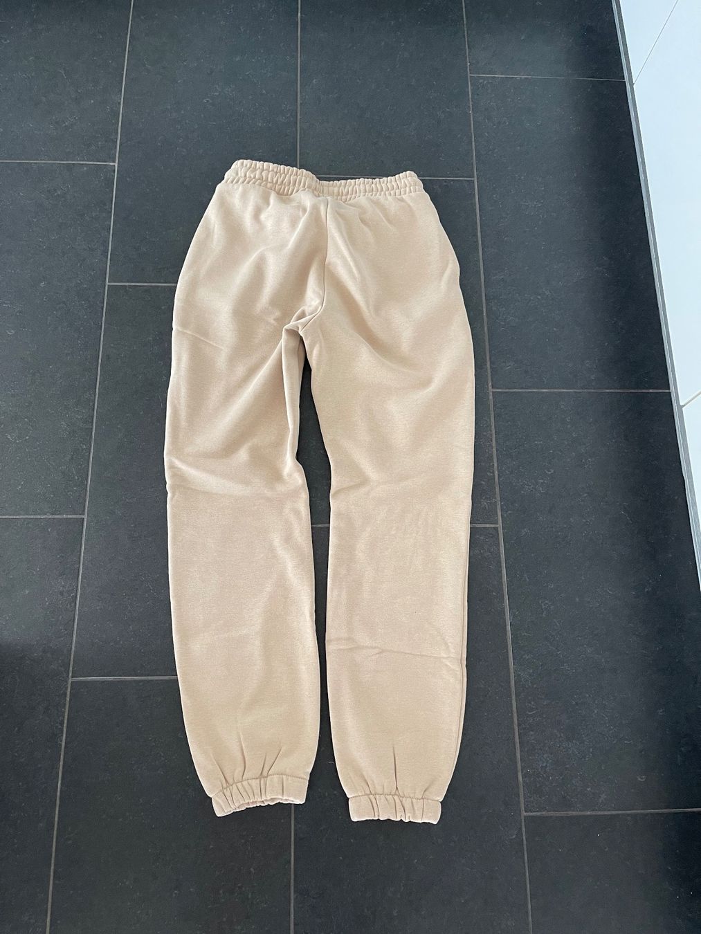 Pantaloni: Oceansapart Jogginghose beige – Nuovo (secondo la descrizione) da Staufen venduto da GiuliettaD 1