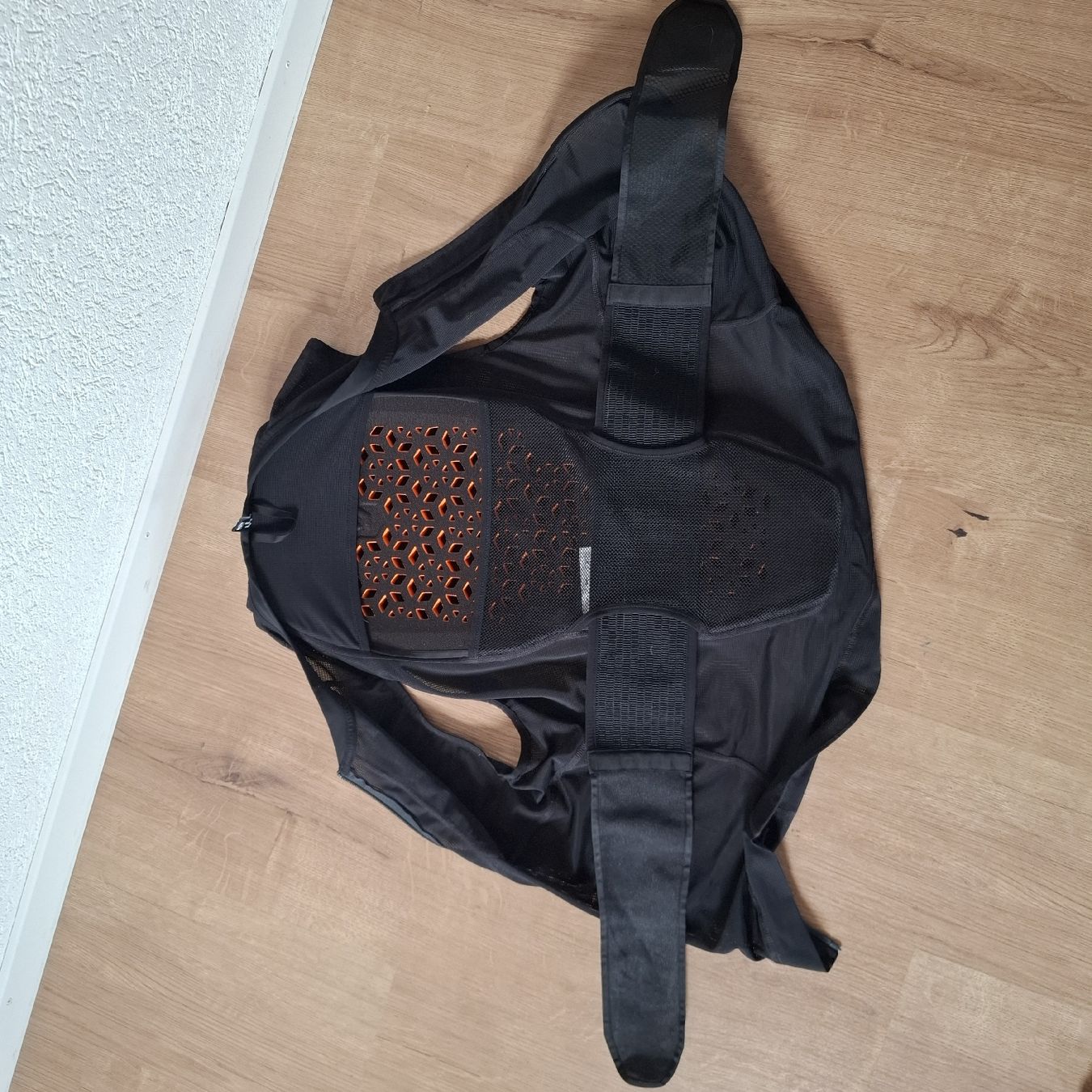 Schutz & Schoner: Scott Protektorweste schwarz Grösse L – Neu (gemäss Beschreibung) aus Gondiswil von car_fqt8 2