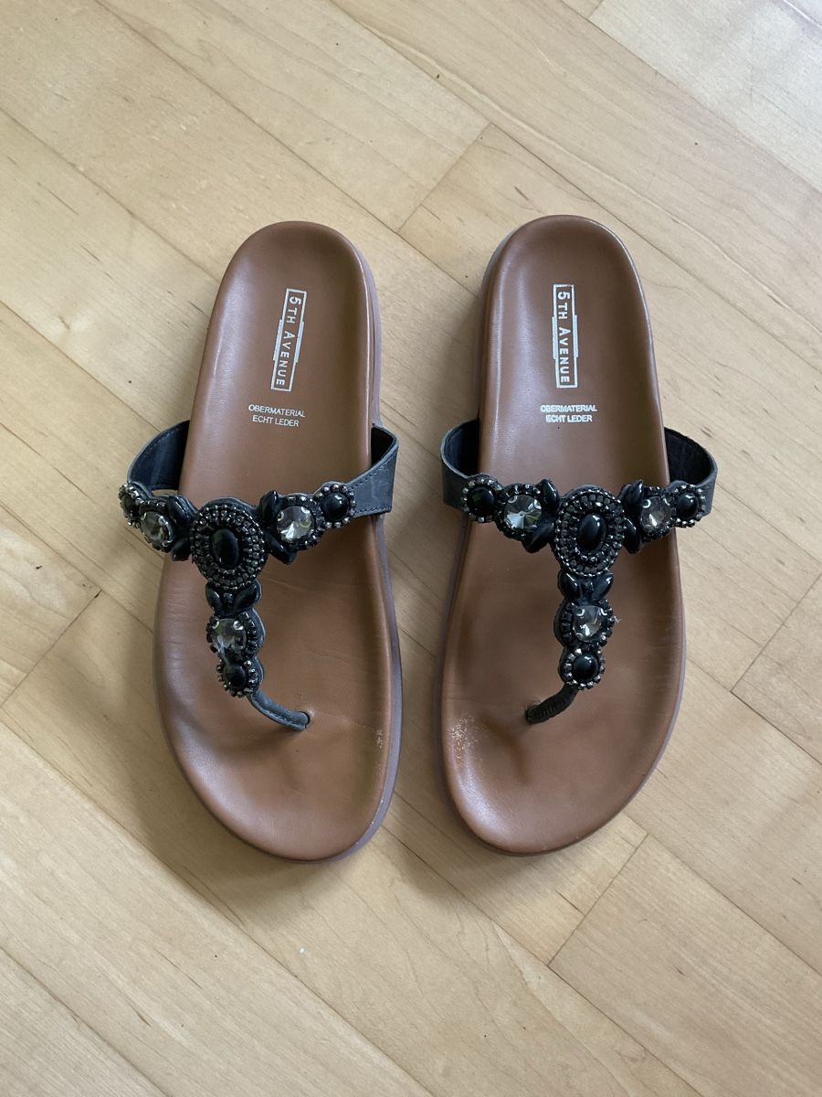 Scarpe da donna: Sandalen wenig gebraucht – Usato da Diepoldsau venduto da WinWin011