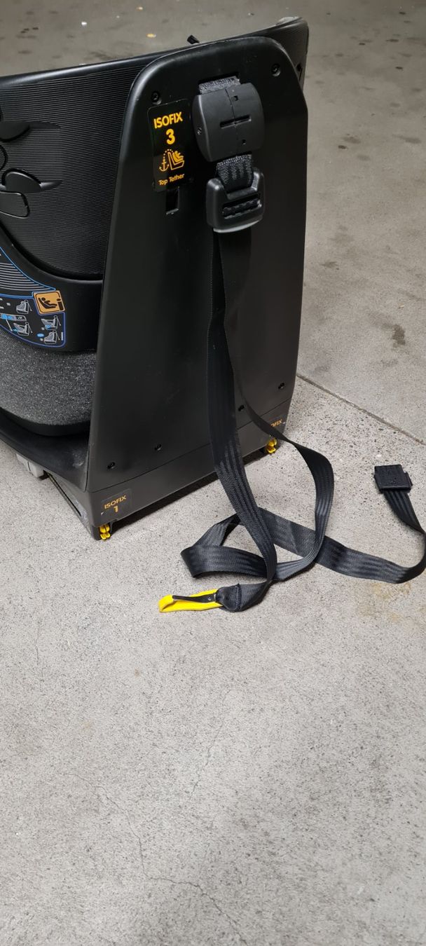 Maxi-Cosi Seggiolini per auto: Maxi Cosi Kindersitz Axissfix 2017 – Usato da Wallisellen venduto da T8304T 2