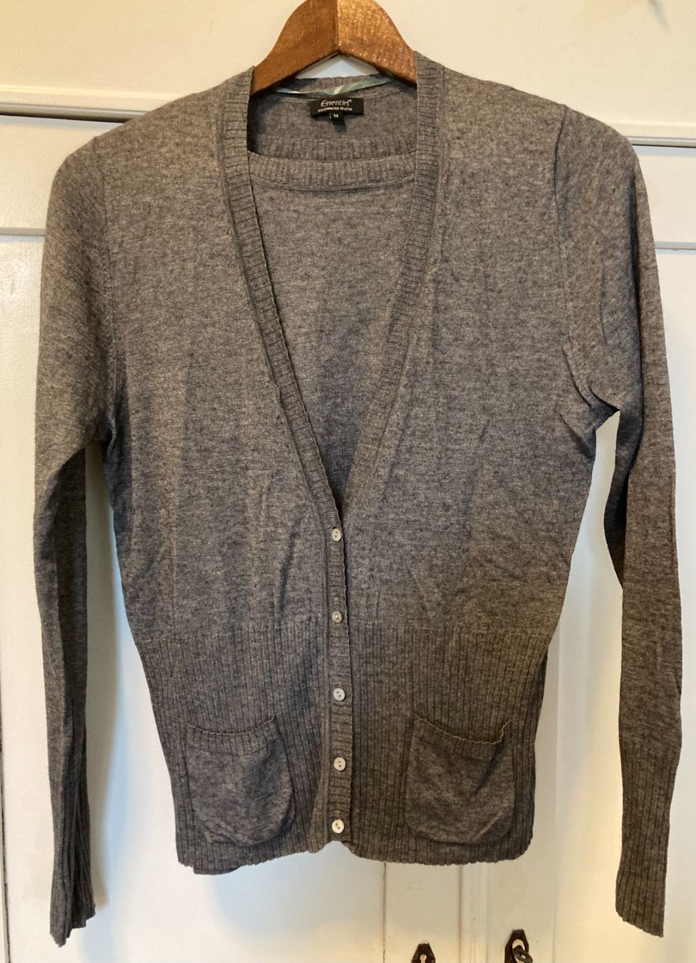 Maglioni & Felpe: Strickjacke & Strickpullover Kaschmir/Seide von Essentiel, M – Usato da Riniken venduto da begeh-r-bar