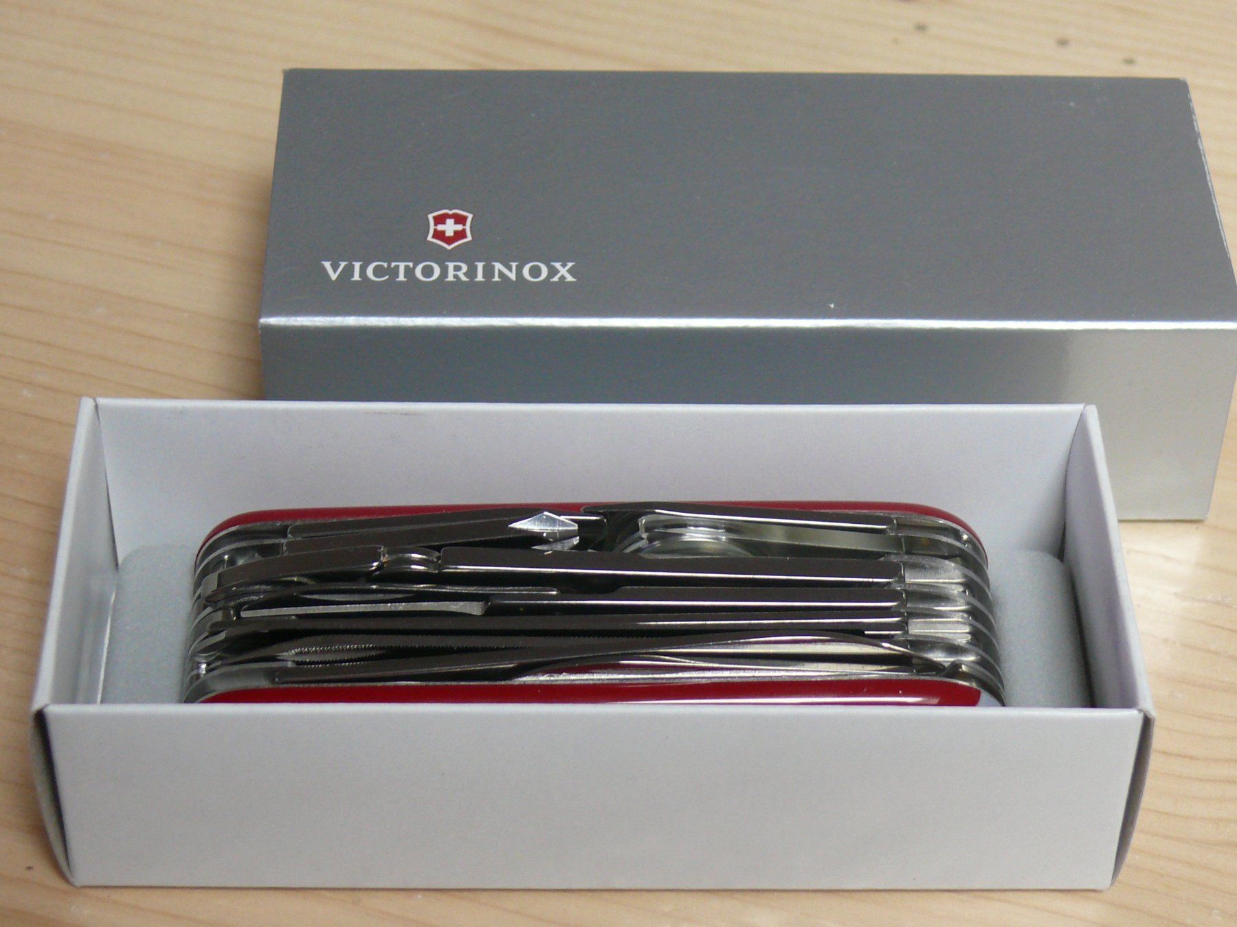 Coltelli tascabile: Victorinox Swiss Champ – Nuovo e nell'imballaggio originale da Seon venduto da Hl5703