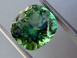 TURMALIN grünes Cushion  8.20cts   Nigeria