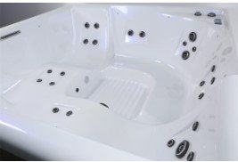 Whirlpool: Spa acrylique Square NetSpa Wave 5 places – Nuovo (secondo la descrizione) da Martigny venduto da ShowroomXL 2