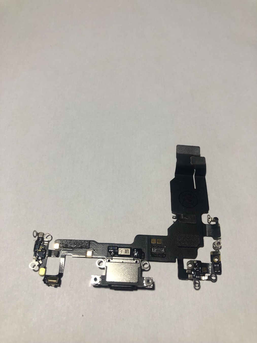 Apple Caricabatterie: Connecteur de charge Iphone 15 originale – Nuovo e nell'imballaggio originale da Leukerbad venduto da ray_lyv7