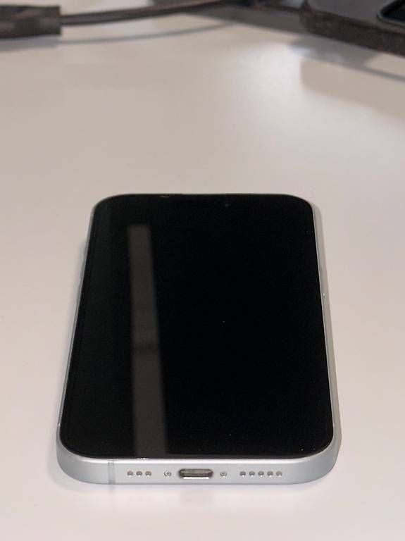 Telefoni cellulari / Smartphones: iPhone 15 256 GB – Usato da Reinach BL venduto da 23096 1
