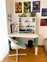 Schreibtisch inkl. Stuhl und Lampe