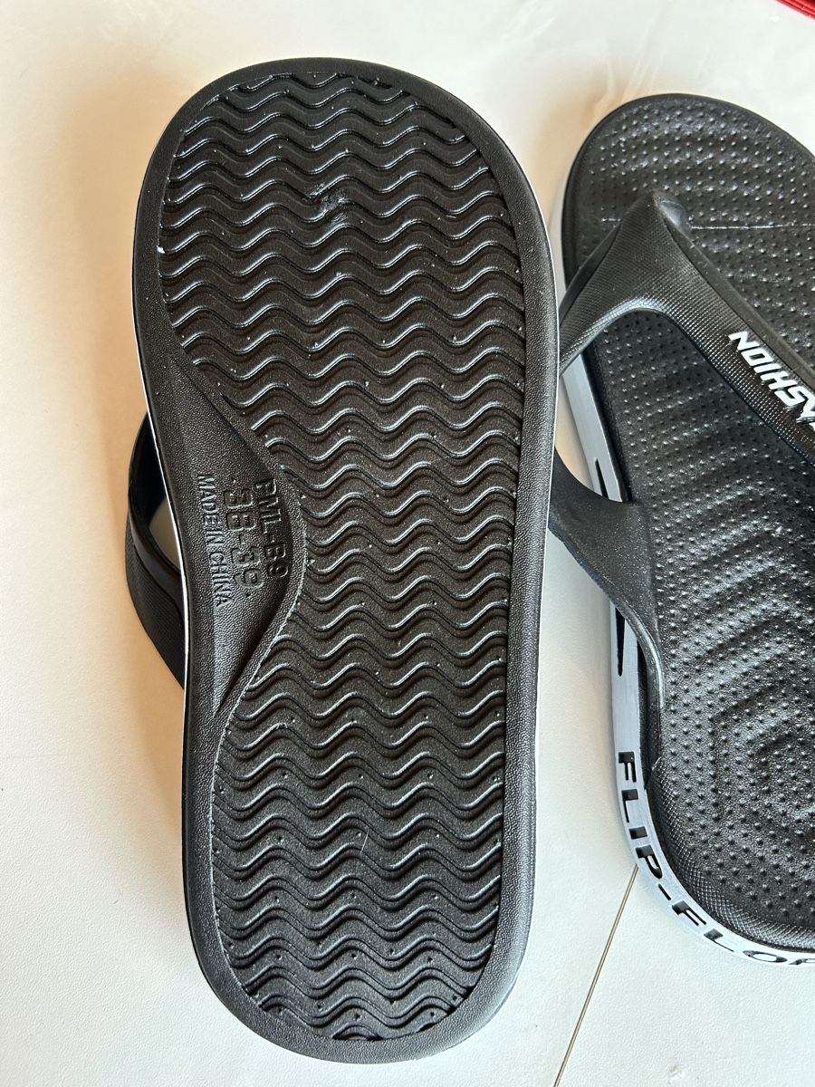 Scarpe da donna: Neuves tongs souples pointure 38 – Nuovo e nell'imballaggio originale da Monthey venduto da meganoe 2