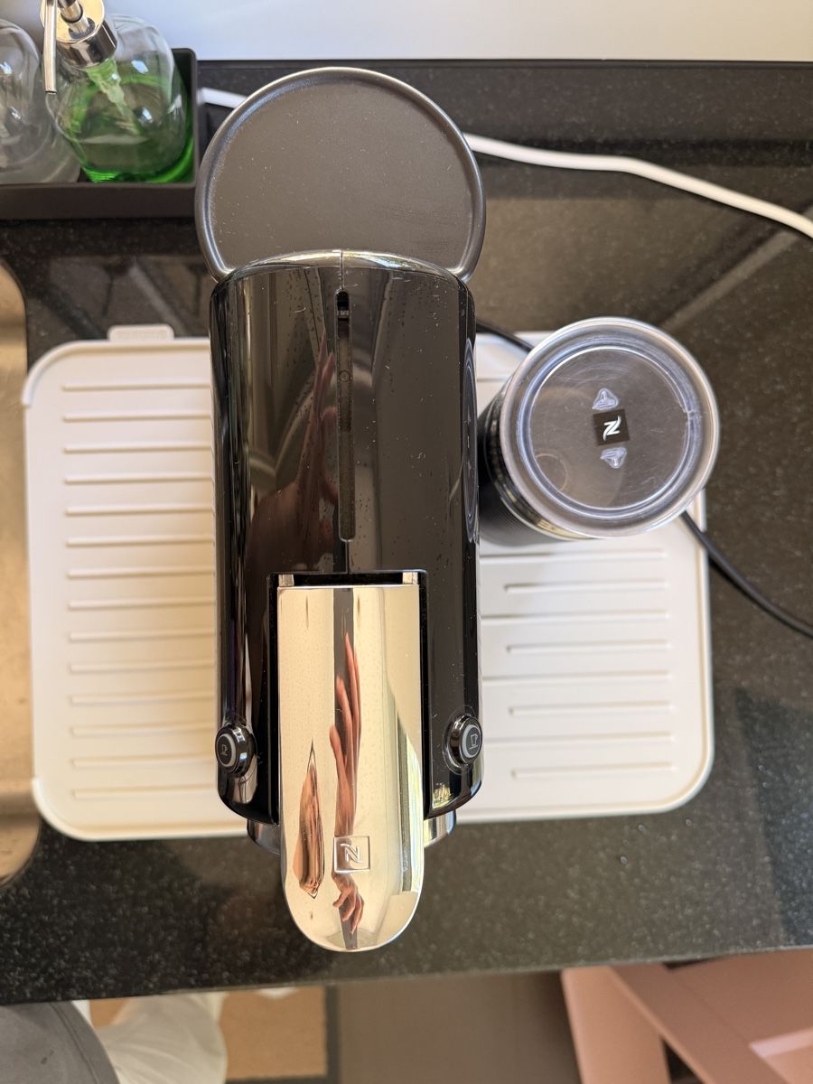 Nespresso Machines à café & Machines à expresso: Nespresso Kaffeemaschine  – D'occasion à Riehen par mar_pfl5 2