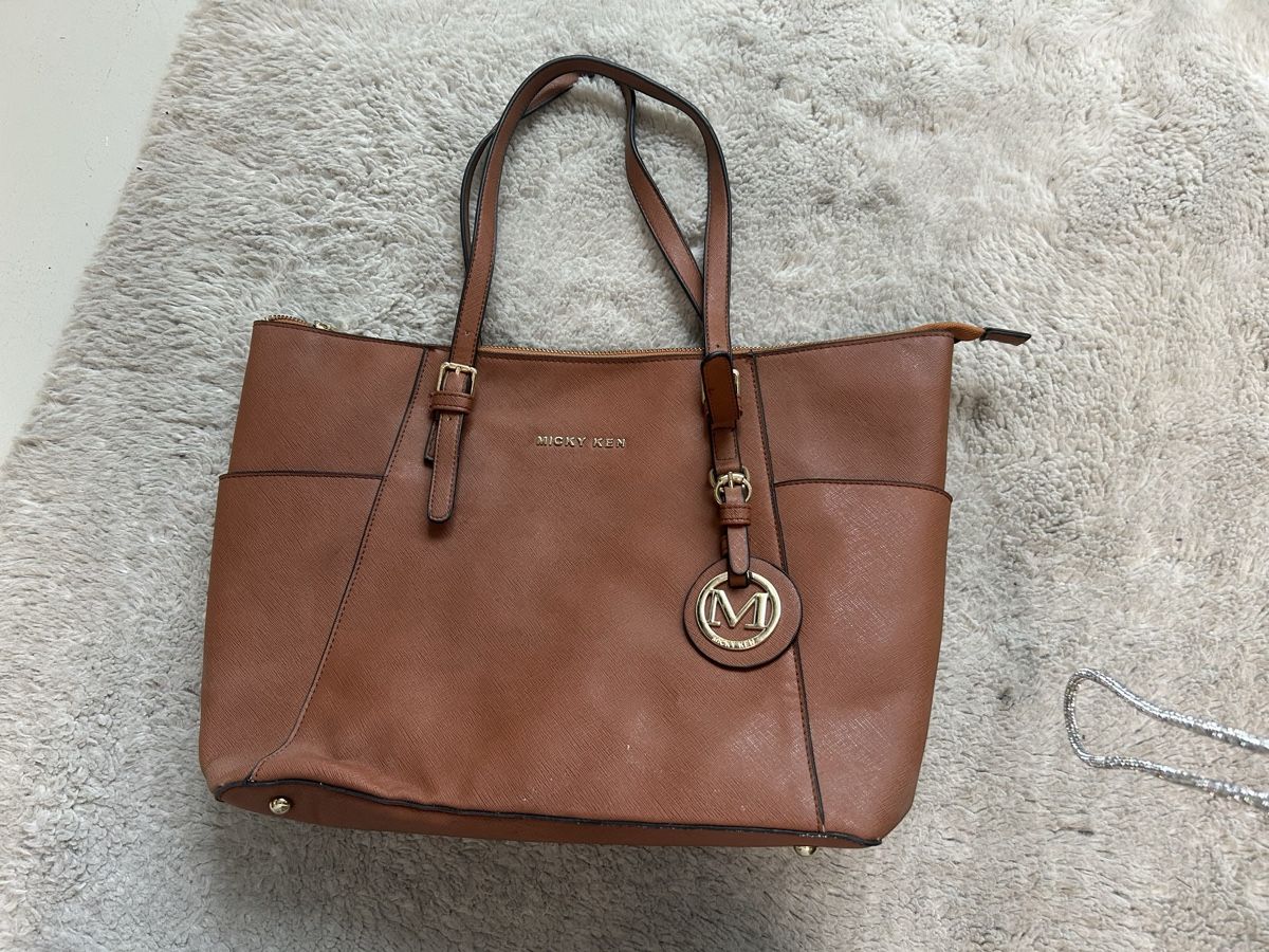 Borse da donna: Tasche – Usato da Staad SG venduto da cla_q9nm