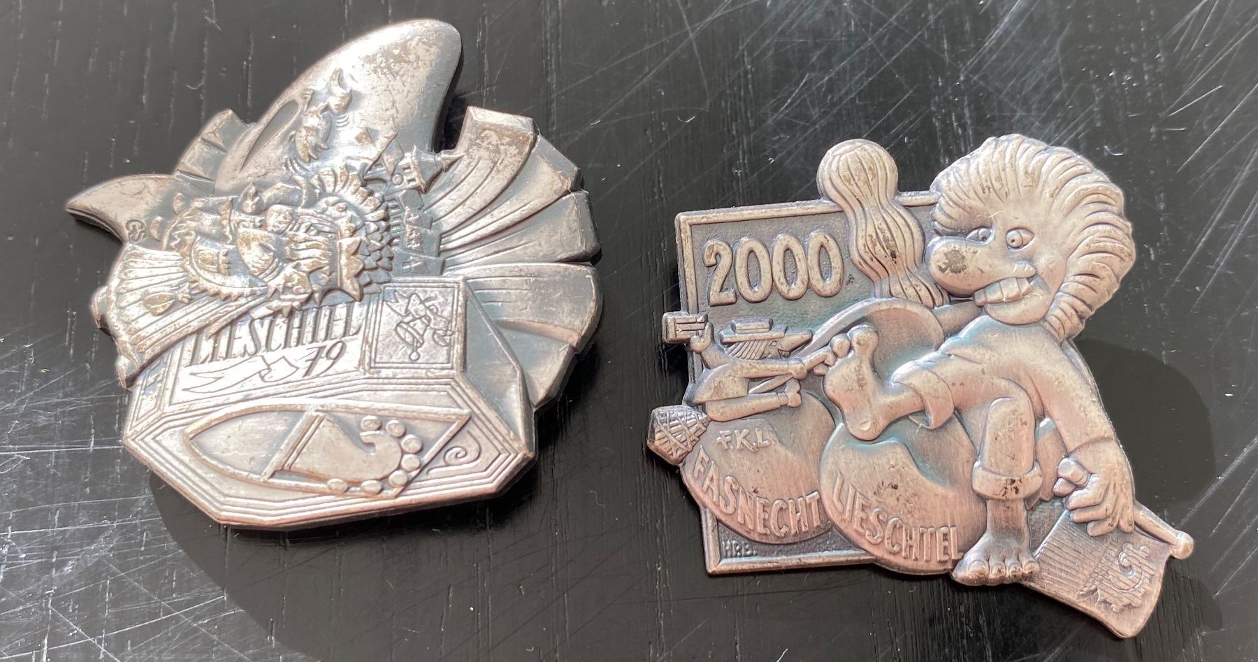 Placchette & Badge: Fasnacht Plakette Liestal – Usato da Günsberg venduto da Peso1