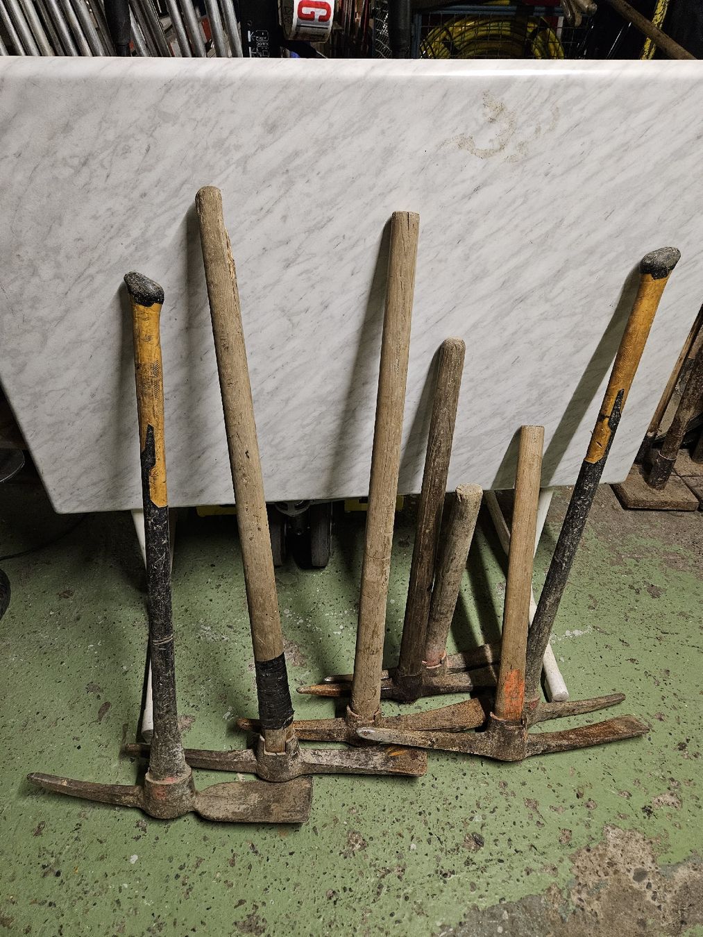 Attrezzatura da arrampicata: Gebrauchte Pickel, Spitzhacken, diverse Grössen – Usato da Rorschach venduto da TimelessTrading