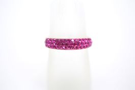 Silberring mit funkelnden Pink-Steinen