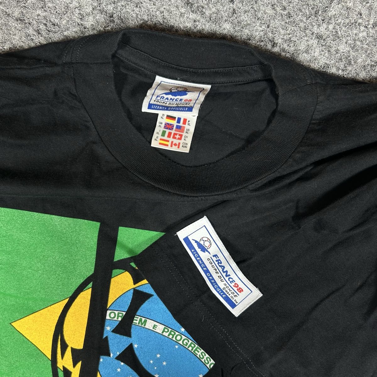 T-shirt: 1998 Coupe du Monde t-shirt  – Nuovo (secondo la descrizione) da La Sagne NE venduto da Matlasape 1