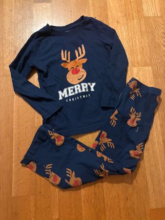 schönes Weihnachtspyjama Gr. 110/116