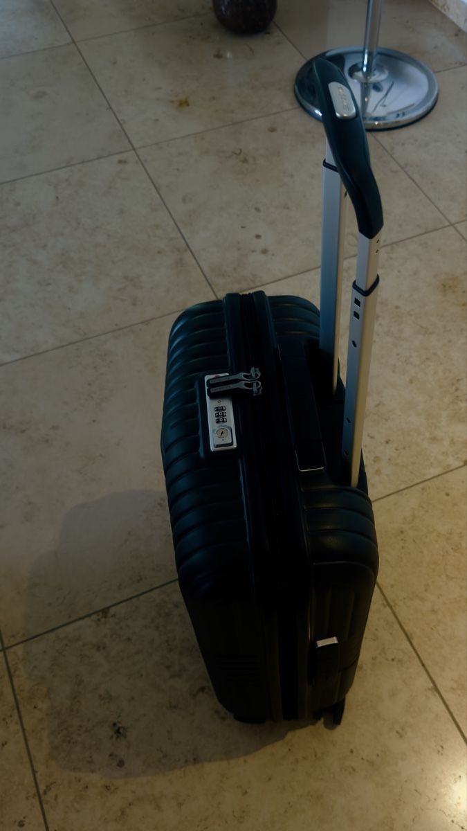 Samsonite Reisekoffer: Samsonite Spinner 55/20 schwarz guter Zustand – Neu (gemäss Beschreibung) aus Zürich von Aqua2 2