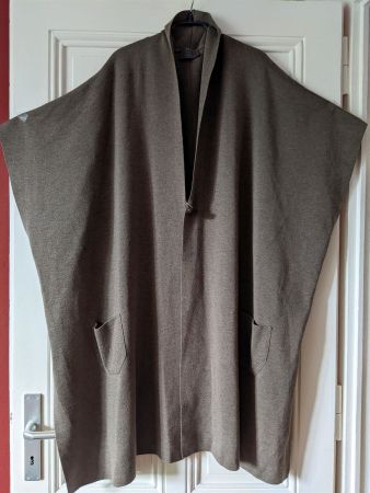 INGRID MARGARETE HEINZ : Manteau-cape TU