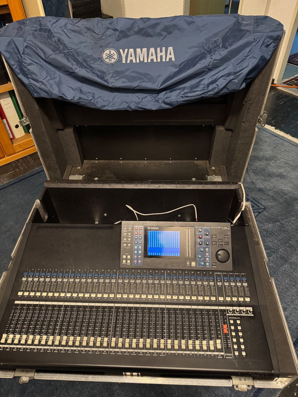 Yamaha Mischpulte: Yamaha LS9-32 Digitalmischpult mit Flightcase – Gebraucht aus Dornach von shaker11