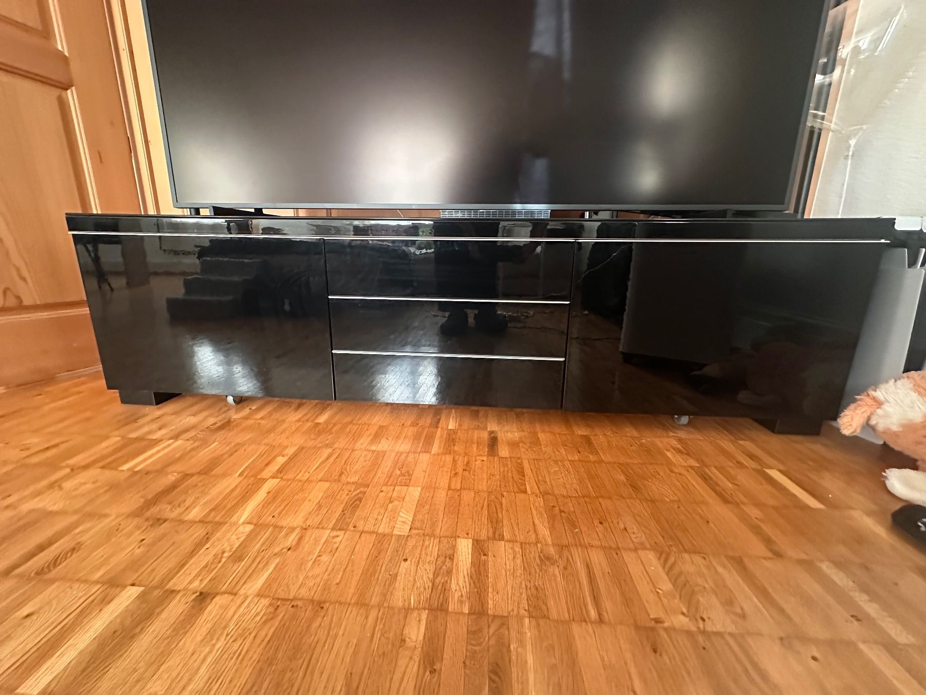 Mobili TV: TV Lowboard schwarz Hochglanz – Usato da Wädenswil venduto da Ros_77