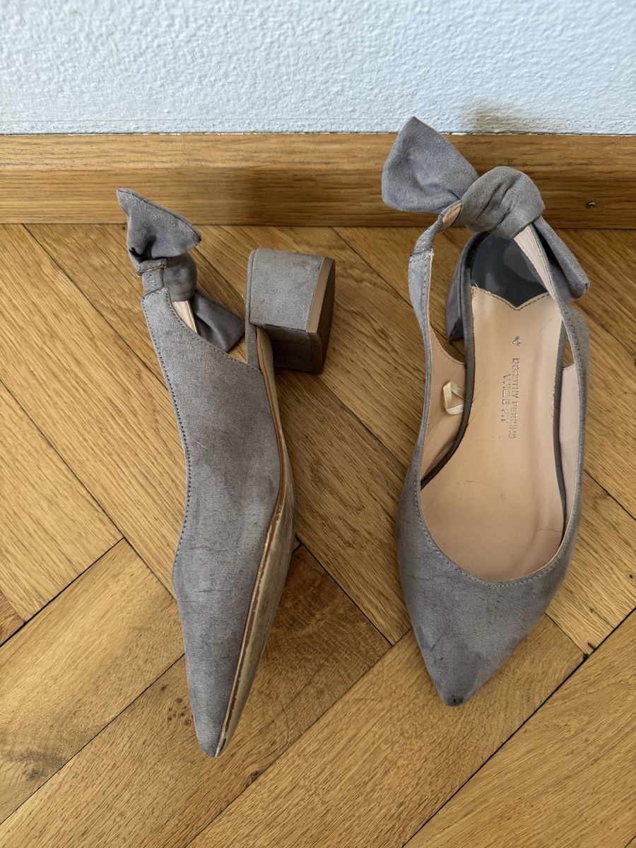 Damenschuhe: Pumps mit Schleife Grau Grösse 37/38  – Gebraucht aus Basel von sii_sws2 1