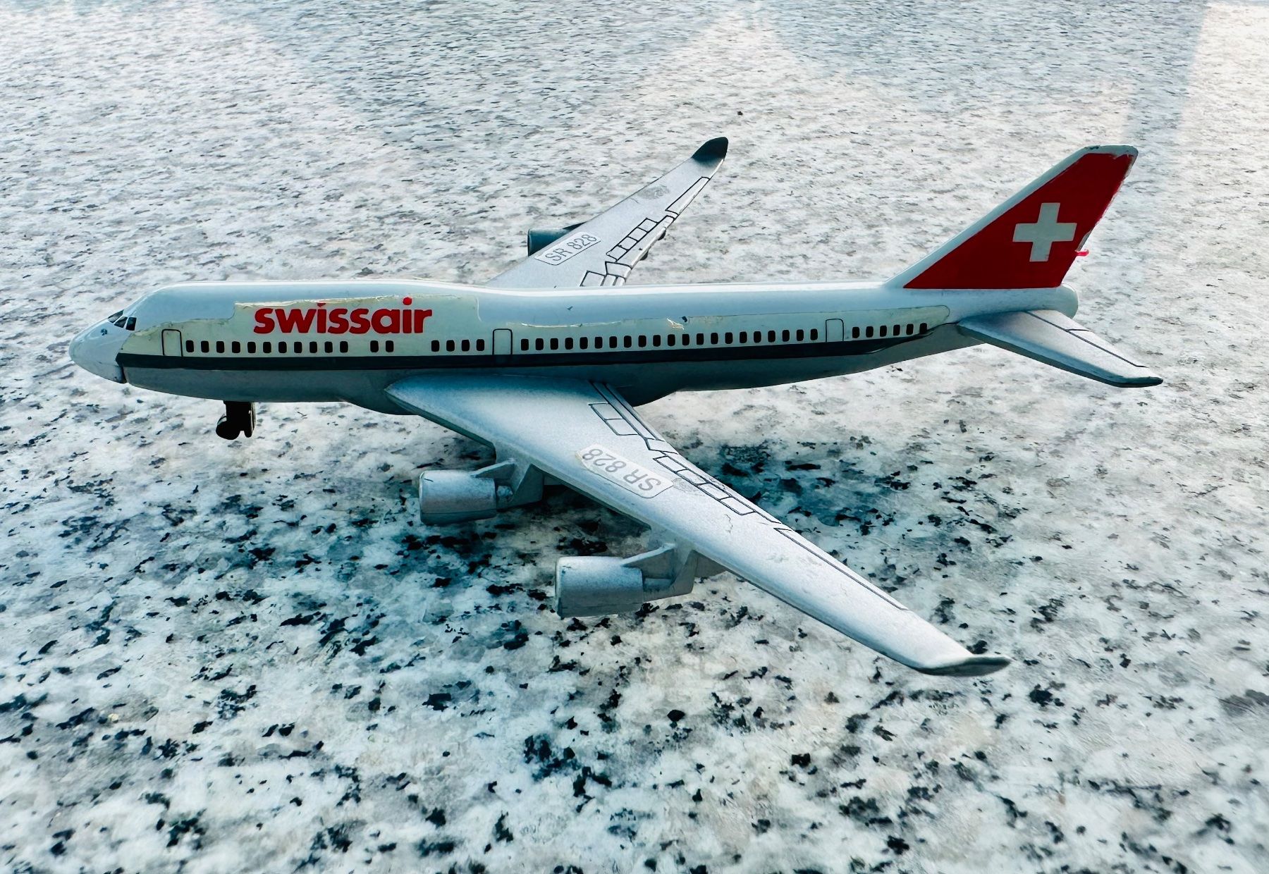 Swissair Modellbausätze & Standmodelle: Swissair Modell Jumbo Boeing-747 – Gebraucht aus Wallbach von paxnic 1