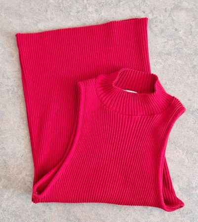 TOP GERIPPT KOOKAI 36 38 S M ROT TOLL ZUM ROCK HOSE JEANS