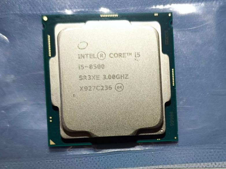 Intel Componenti elettronici: Intel Core i5-8500 CPU – Usato da Möhlin venduto da mcintel