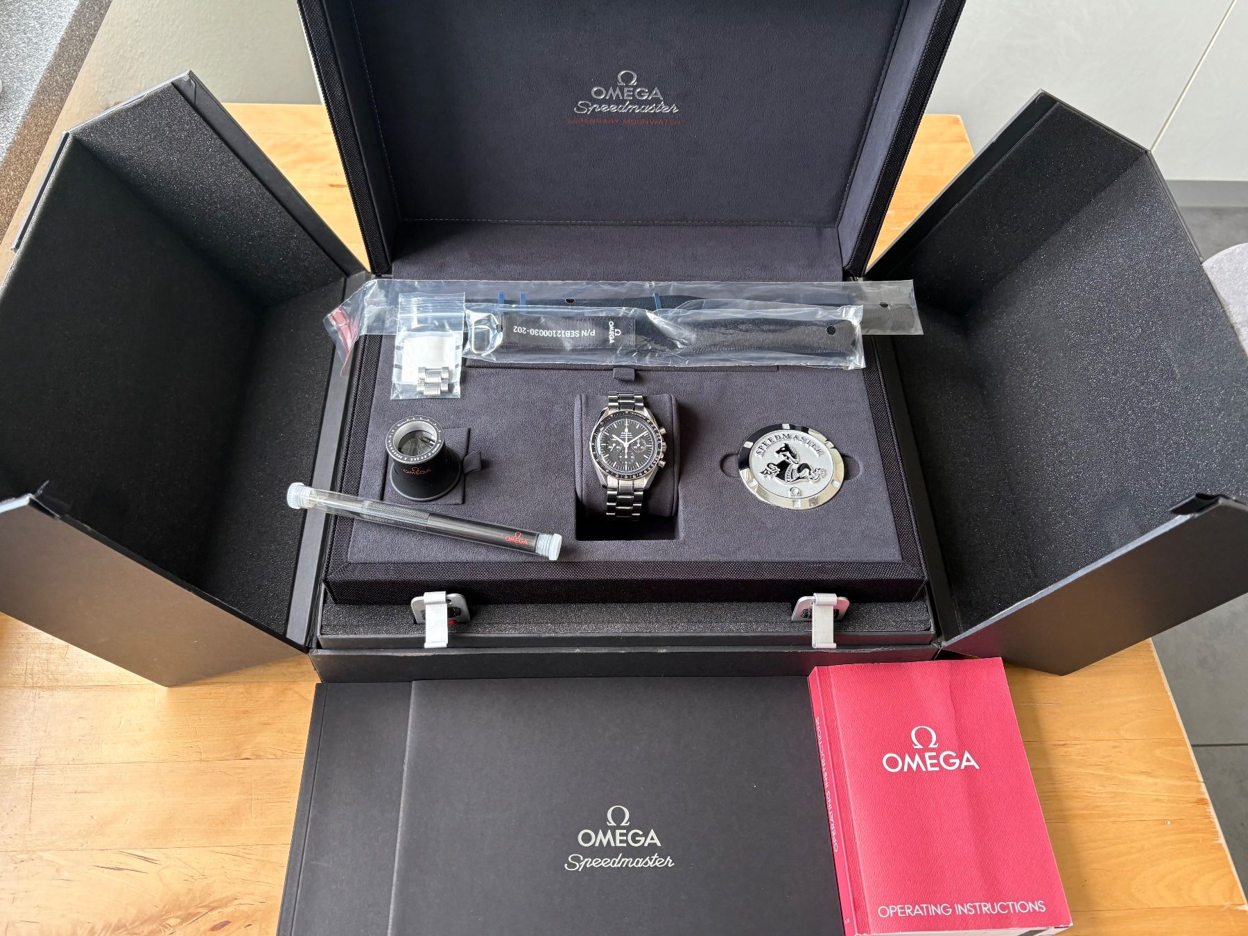 Omega Uhren: OMEGA Speedmaster Professional Moonwatch – Gebraucht aus Birsfelden von Mynos 2