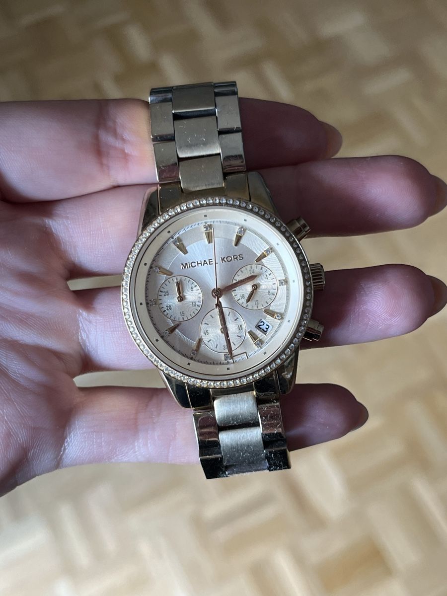 Michael Kors Uhren: Michael Kors Damenuhr in Gold – Gebraucht aus Köniz von ayyyyyline