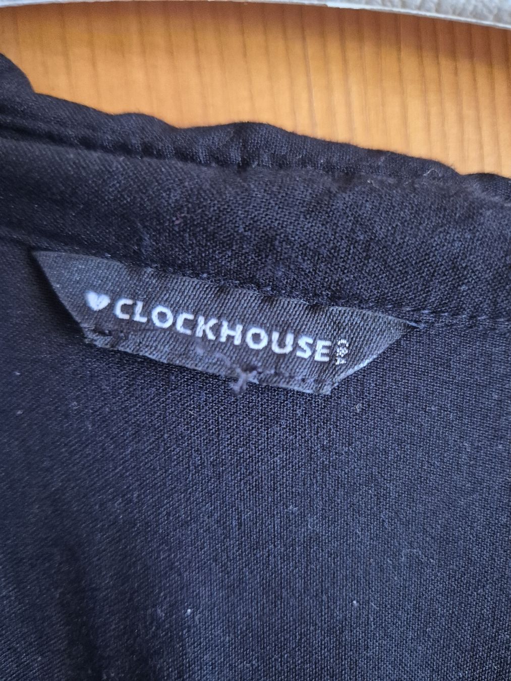 C&A Chemisiers: schwarze Damenbluse von Clockhouse – D'occasion à Mürren par daniela_sch_96 1