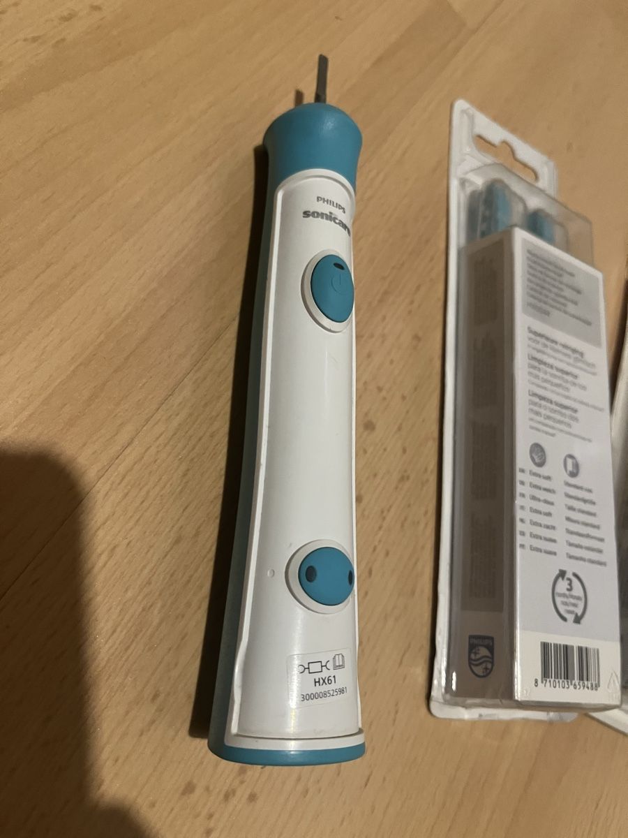 Philips Sonicare Cura dei denti: Philips Sonicare Kids mit Ersatzbürsten – Usato da Jona venduto da tukan80 2