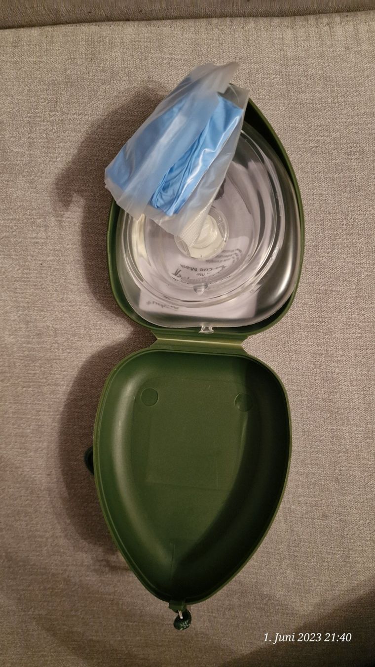 Appareils médicaux: Beatmungsmaske Schweizer Armee Militär – Neuf avec emballage d'origine à Schachen LU par r.nico10 1