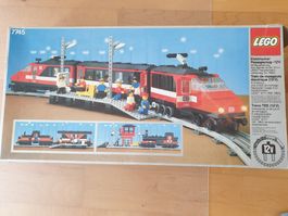 Lego Zug  7745 mit Zubehör (7824)