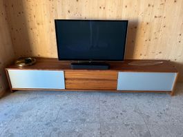 Lowboard massiv Nussbaum