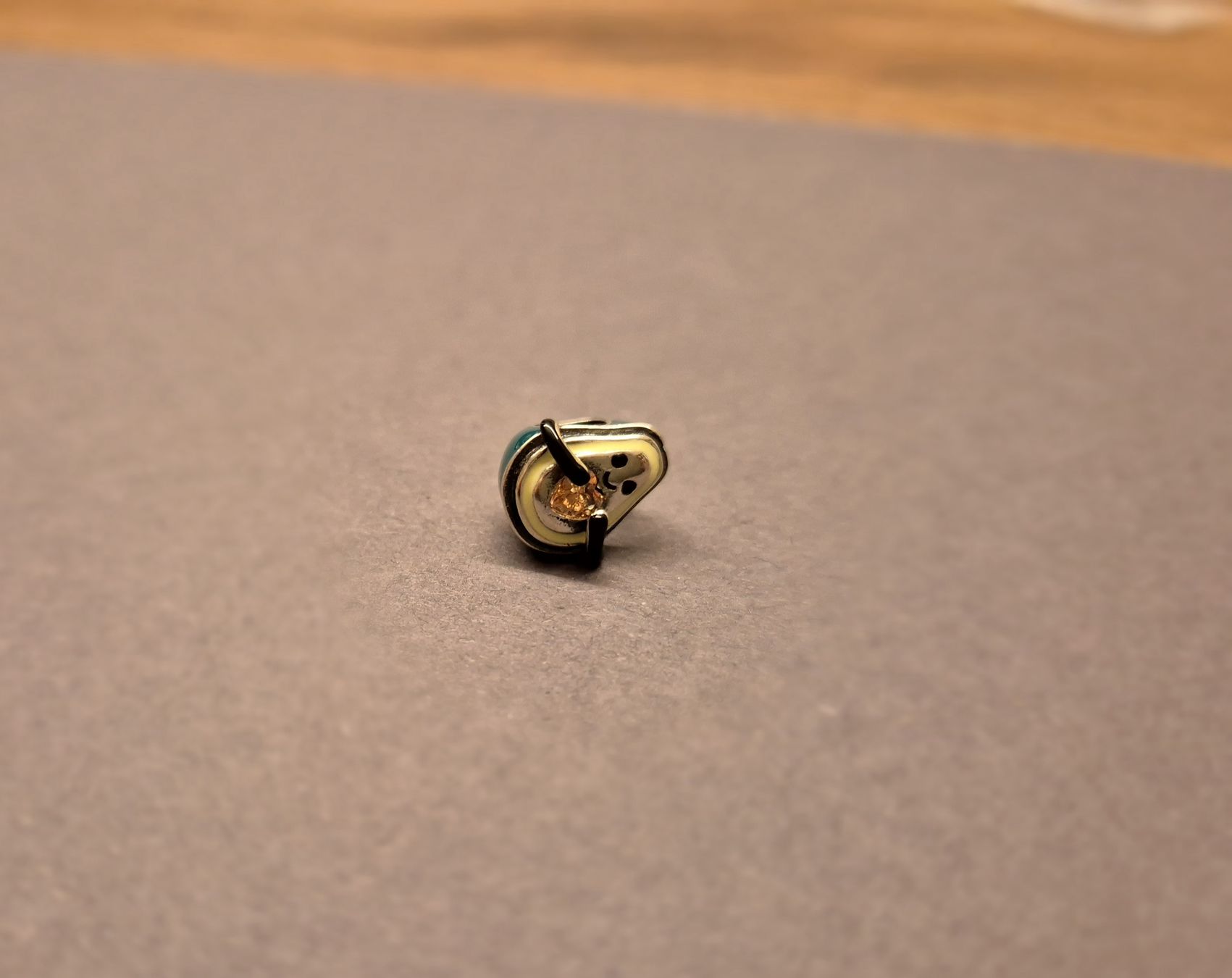 Anhänger: Charm Avocado +Garantie – Neu (gemäss Beschreibung) aus Rotkreuz von Carbone_Bijou-Shop
