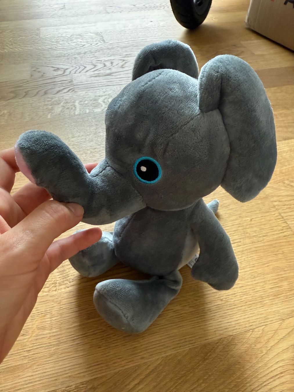 Giocattoli: Süsser Elefant Stofftier, grau – Usato da Riehen venduto da edu_92w7 1